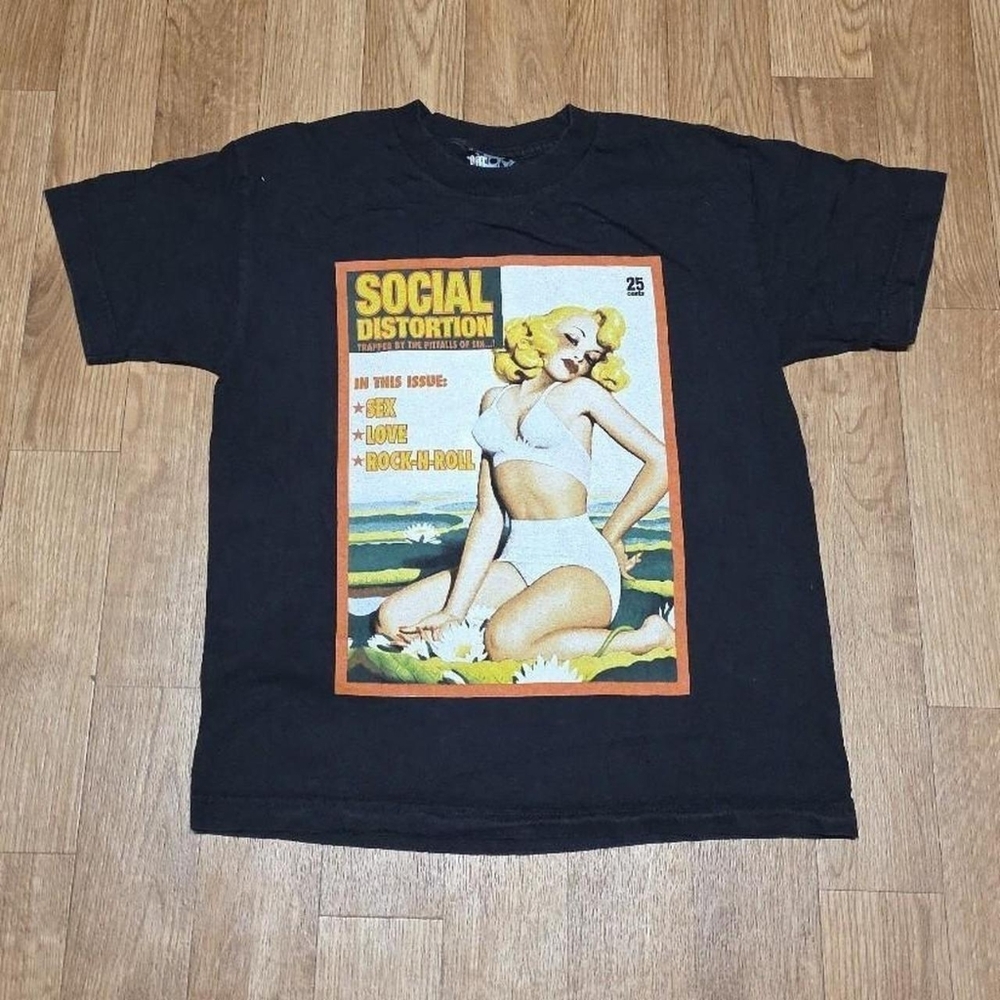 Giant Social Distortion Trapped in the Pitfalls of Sin Shirt